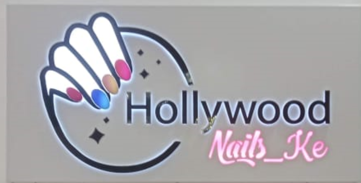 Hollywood Nails Logo Design